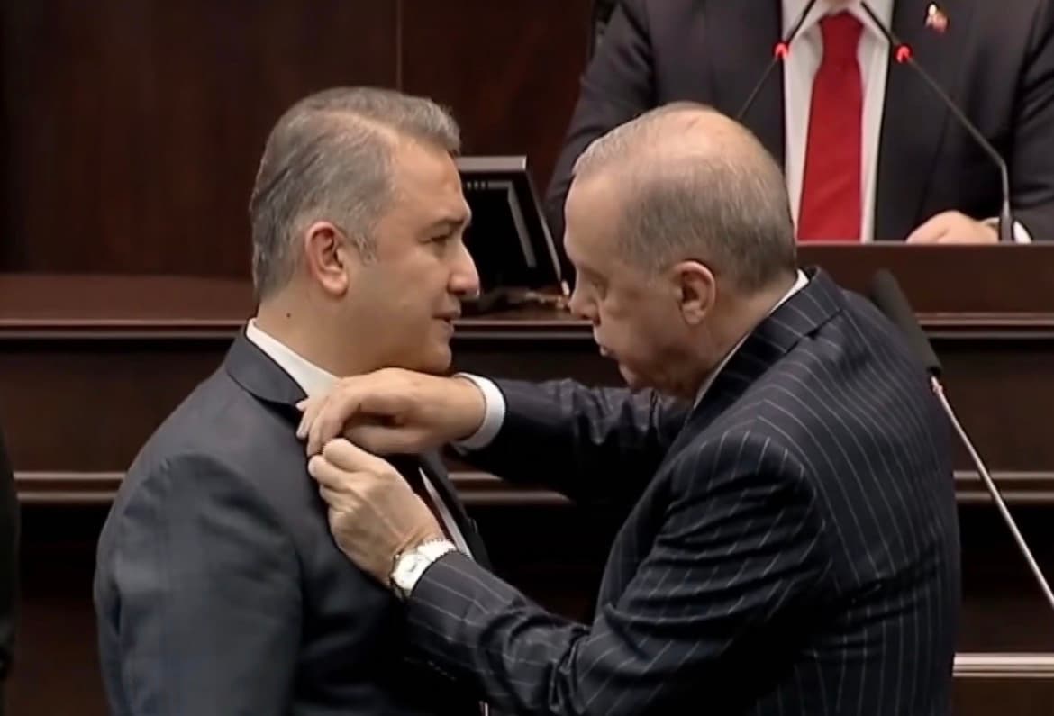 CHP’den AK Parti’ye: Hasan Ufuk Çakır ve İki İsim Daha İktidar Safına Katıldı - Galeri 2